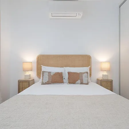 Amazing Sea View W/ 2 Bdr Ideal 4 Families W/ Wifi Apartament *