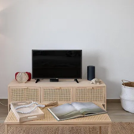 Amazing Sea View W/ 2 Bdr Ideal 4 Families W/ Wifi