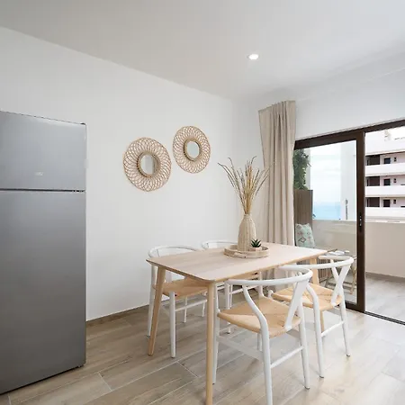 Amazing Sea View W/ 2 Bdr Ideal 4 Families W/ Wifi *