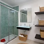 Amazing Sea View W/ 2 Bdr Ideal 4 Families W/ Wifi דירה
