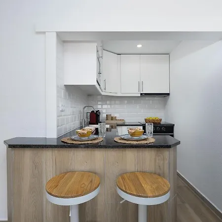 Apartment Amazing Sea View W/ 2 Bdr Ideal 4 Families W/ Wifi *
