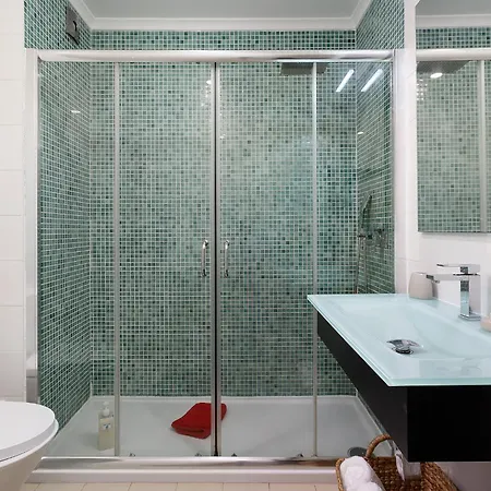 Amazing Sea View W/ 2 Bdr Ideal 4 Families W/ Wifi