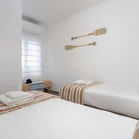 Apartment Amazing Sea View W/ 2 Bdr Ideal 4 Families W/ Wifi *